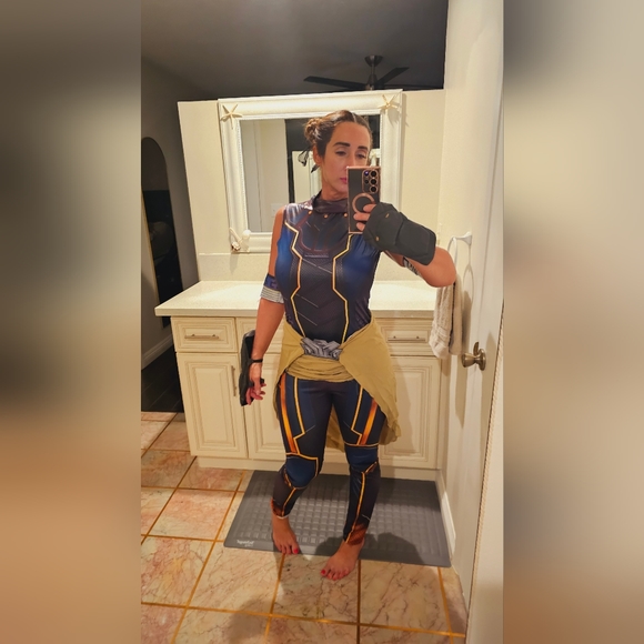 Womens Medium Black Panther Shuri Halloween costume - Picture 3 of 13